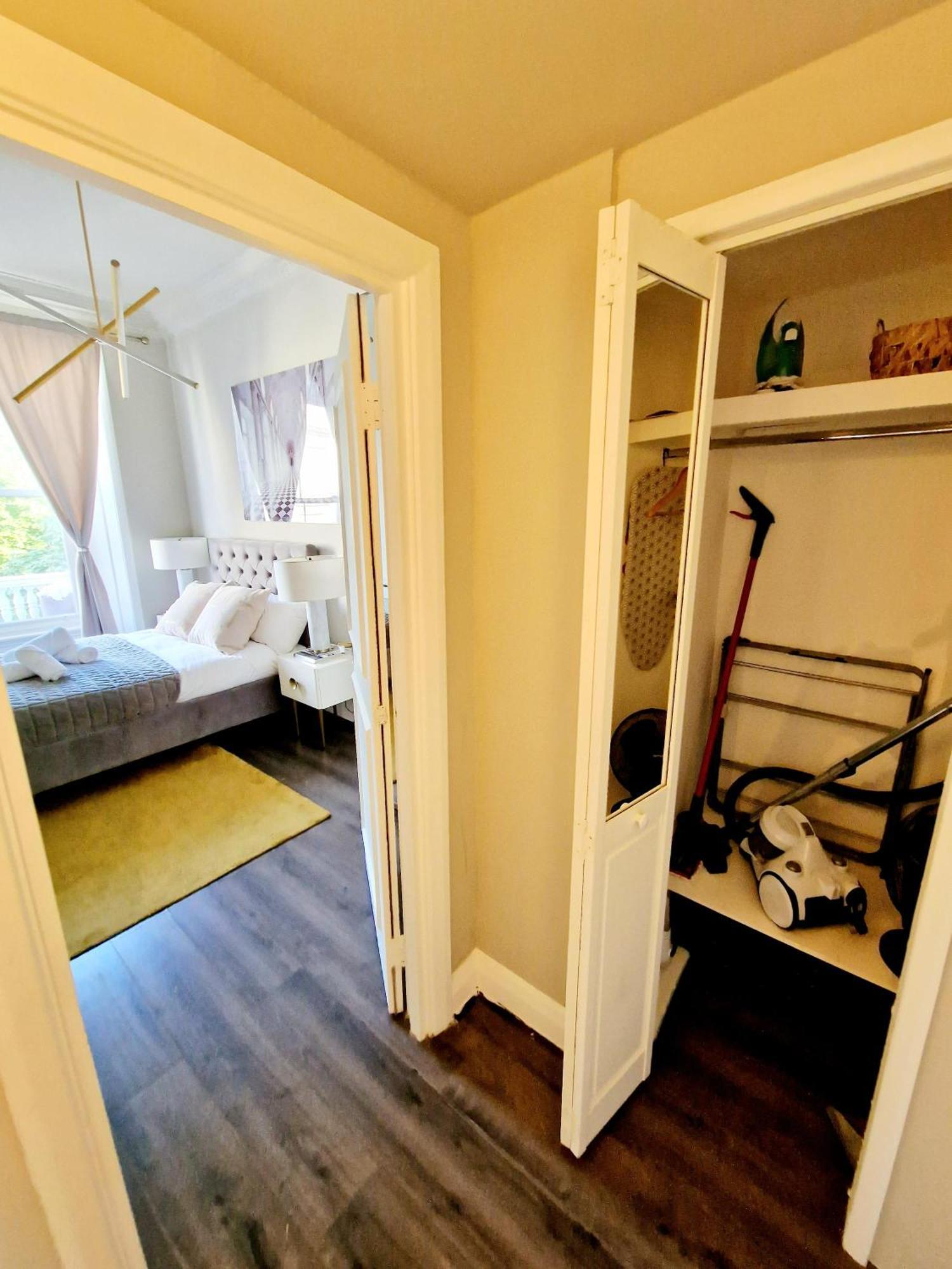 Stylish & Cosy Hyde Park By Tube Metro Stations With Elevator - Lift Apartment